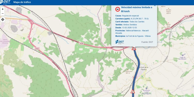 La DGT normaliza circulación la AP-7 pero blinda la A-33: los camiones siguen vetados en el enlace con Murcia 1 La DGT normaliza circulación la AP-7 pero blinda la A-33: los camiones siguen vetados en el enlace con Murcia