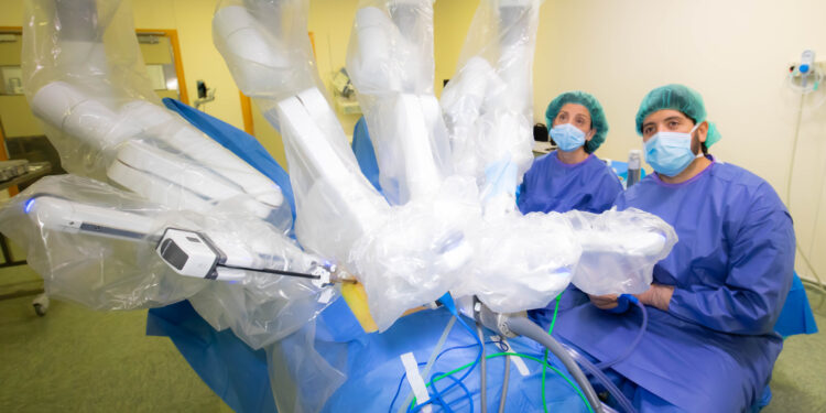 Vithas alcanza los siete robots quirúrgicos Da Vinci para avanzar en la seguridad y precisión de las cirugías complejas 1 Vithas alcanza los siete robots quirúrgicos Da Vinci para avanzar en la seguridad y precisión de las cirugías complejas