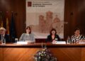 La presidenta de la AVL llama «terraplanistas» a los que no admiten la unidad de la lengua catalana