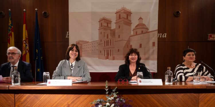 Lo Rat Penat demana llevar tot el presupost públic a la AVL per deslleal i antivalenciana 1 Lo Rat Penat demana llevar tot el presupost públic a la AVL per deslleal i antivalenciana