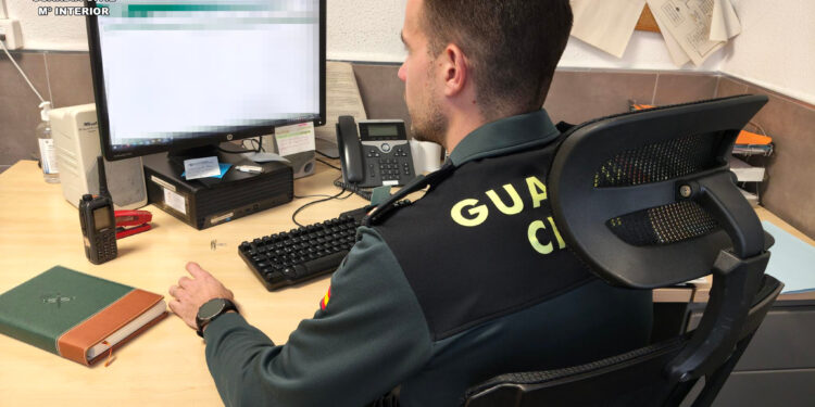 Investigada una mujer que proporcionaba empadronamientos fraudulentos por 150 euros a inmigrantes en Oliva 1 Investigada una mujer que proporcionaba empadronamientos fraudulentos por 150 euros a inmigrantes en Oliva