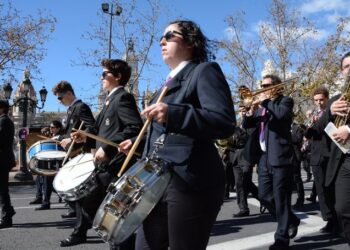18 bandas de música y una formación femenina histórica para amenizar la espera de les 'mascletaes'
