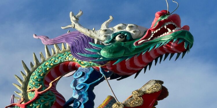 Valéncia se prepara para el galope del Caballo de Fuego: Guía de la XV Edición del Año Nuevo Chino 1 Valéncia se prepara para el galope del Caballo de Fuego: Guía de la XV Edición del Año Nuevo Chino