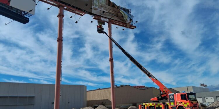 El viento continuará hasta el jueves con rachas de más de 100 km/h y obliga a decenas de intervenciones de emergencia 1 El viento continuará hasta el jueves con rachas de más de 100 km/h y obliga a decenas de intervenciones de emergencia