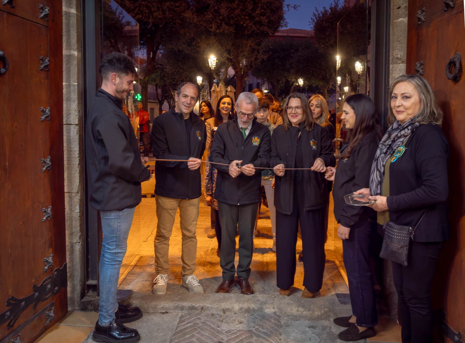 El arte efímero toma la Casa del Comte Zanoguera: Alboraya inaugura su Exposición del Ninot 2 HB1Kb8IWMAAYAwM