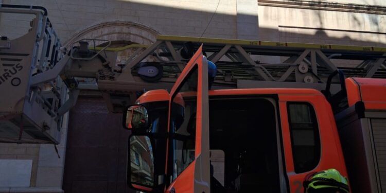 Rachas de hasta 120 km/h en las últimas horas provocan más de 200 intervenciones de emergencia en la CV