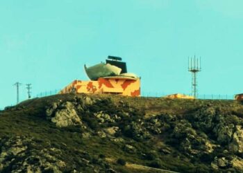 El radar estratégico de Defensa de Roses queda destrozado por el viento