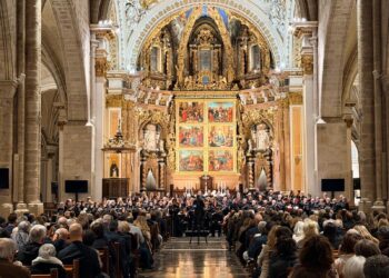 Éxito de público en la Catedral, fracaso total en comunicación: la Cuaresma arranca "a ciegas"