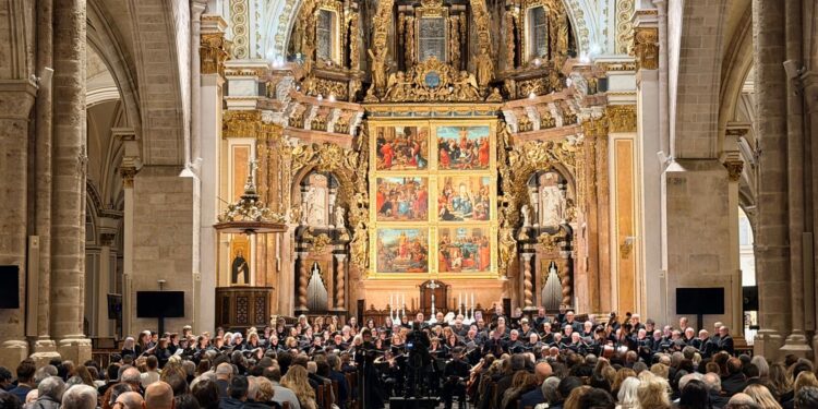 Éxito de público en la Catedral, fracaso total en comunicación: la Cuaresma arranca "a ciegas"