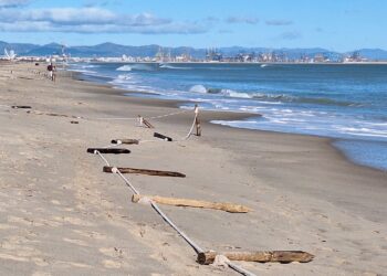 El espejismo de los 28 millones: el mar engulle la regeneración de las playas del sur de Valencia en apenas dos años