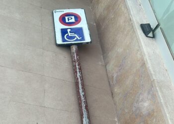 La colaboración vecinal permite identificar a dos vándalos en La Patacona