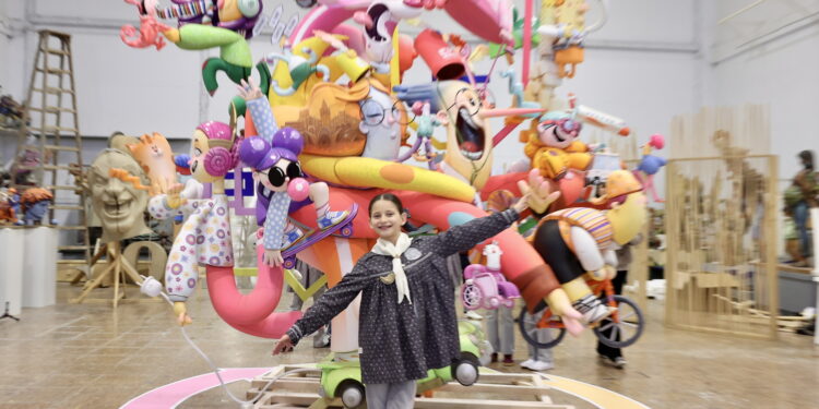 Valencia se mueve: El futuro de la fiesta toma forma con la falla infantil municipal