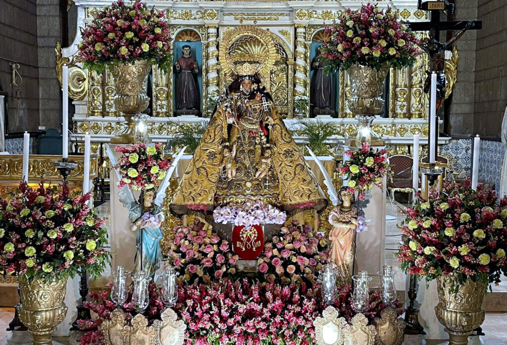La Basílica de la Virgen establece un vínculo espiritual con el Santuario Nacional Nuestra Señora de los Desamparados de Manila (Filipinas) 5 La Geperudeta en Oriente el vinculo centenario que une Valencia y Manila bajo una misma devocion 5