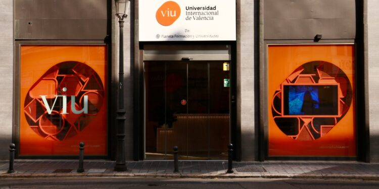 Multa histórica a la Universidad Internacional de Valencia por el uso de reconocimiento facial en exámenes