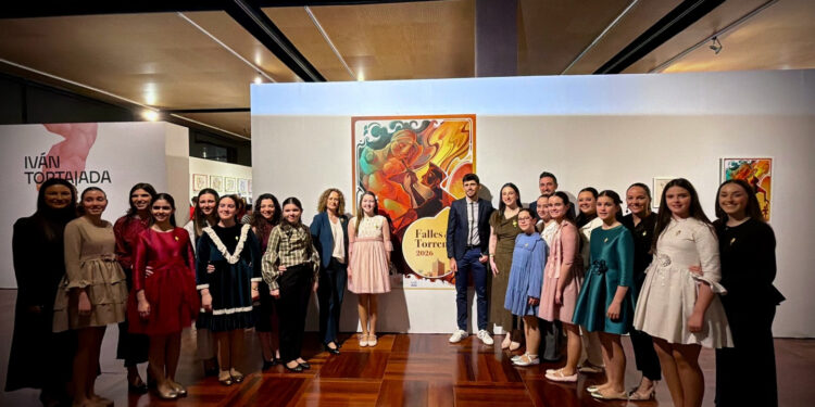 Torrent blinda su identidad fallera: Iván Tortajada eleva el oficio de artista a la categoría de arte mayor en el EMAT