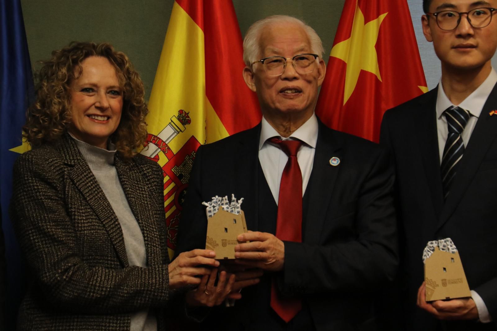 Torrent se convierte en el epicentro de la diplomacia cultural: Sede oficial del Año Nuevo Chino 2026 el 22 de febrero 3 WhatsApp Image 2026 02 14 at 20.44.40