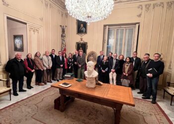 Lo Rat Penat rep una valiosa donació de bens històrics de Teodor Llorente Olivares, fundador de Lo Rat Penat i de Las Provincias