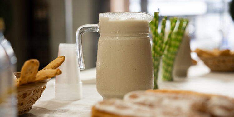 La horchata "saludable" ya es ley: el Gobierno autoriza su producción sin azúcares añadidos 1 La horchata "saludable" ya es ley: el Gobierno autoriza su producción sin azúcares añadidos