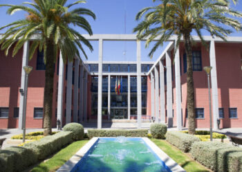 Chirivella suspende la Cabalgata Fallera y cierra espacios públicos ante el riesgo por fuertes vientos