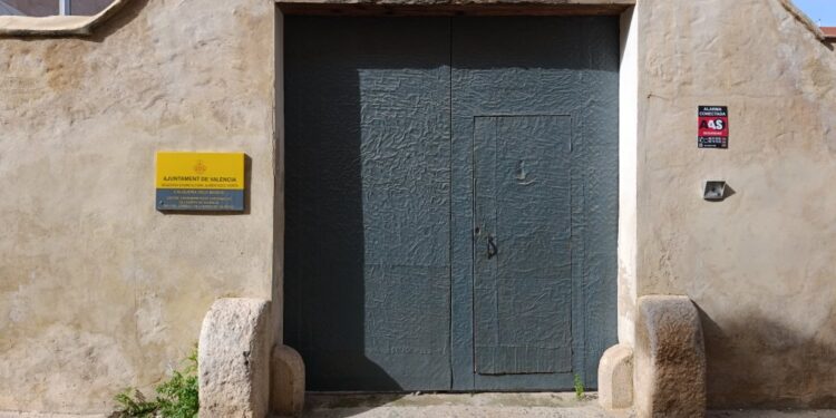 Triunfo del patrimonio ciudadano: reabre la ‘Casa del Senyor’ de la alquería dels Moros tras años de opacidad y desidia institucional