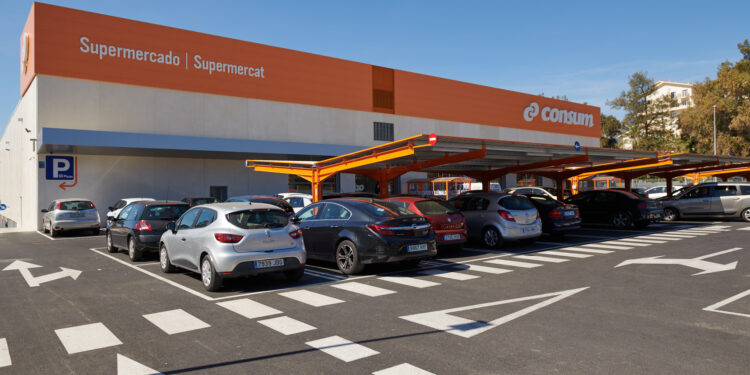 Consum sube el salario un 2,9% a toda su plantilla: más de 23.000 trabajadores cobrarán al menos 643 euros más al año 1 Consum sube el salario un 2,9% a toda su plantilla: más de 23.000 trabajadores cobrarán al menos 643 euros más al año