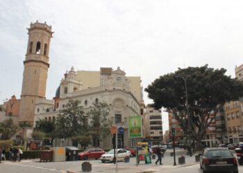 Burriana cierra instalaciones ante la llegada de un temporal de viento huracanado