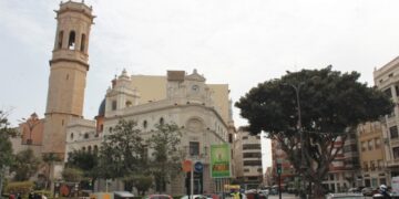 Burriana cierra instalaciones ante la llegada de un temporal de viento huracanado