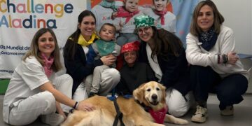 Rubén, Reda y Laia ponen rostro al #PañueloChallengeAladina en Vithas Valencia Consuelo