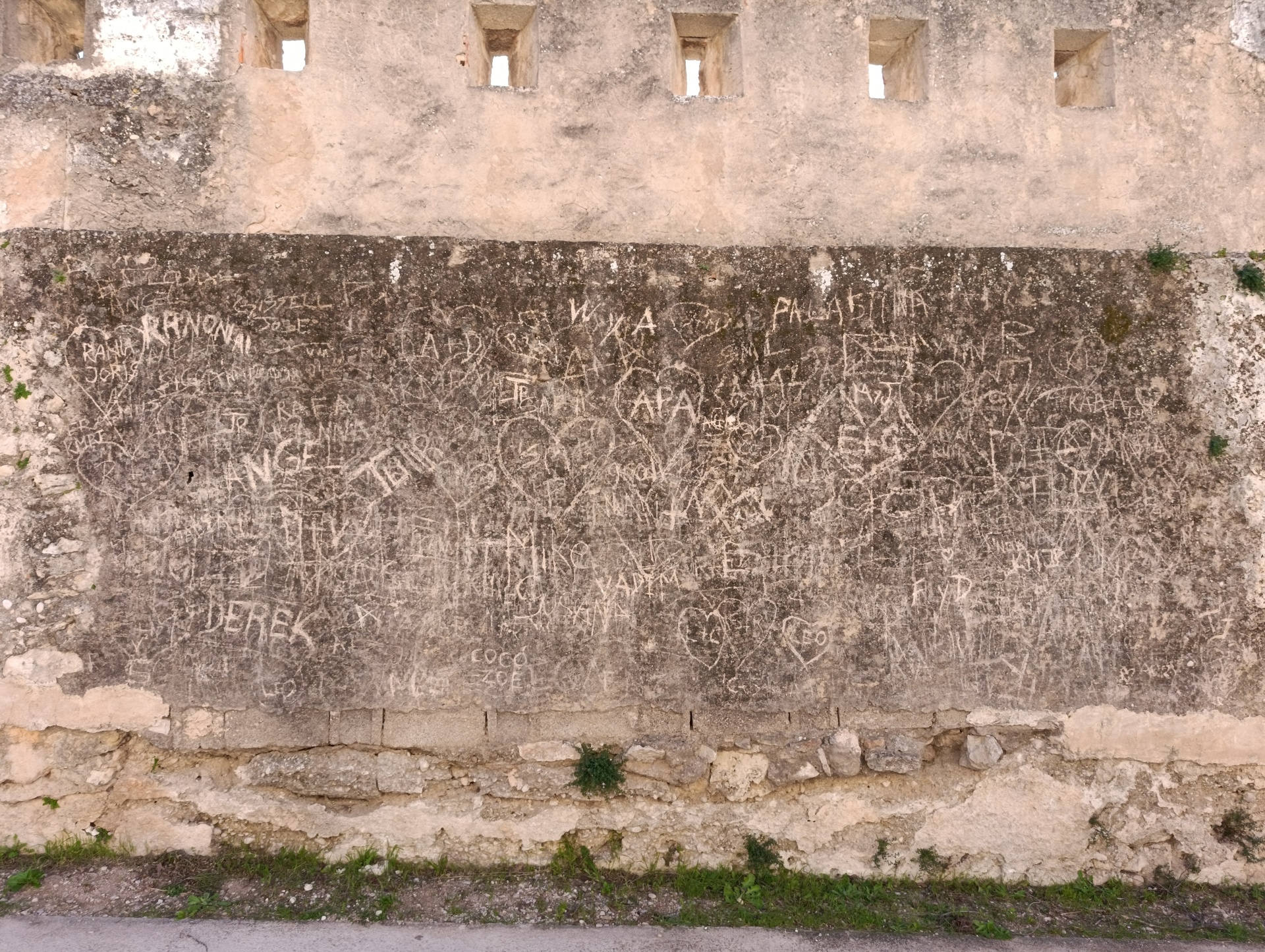 El Castell de Xàtiva: Una joya de la corona convertida en vergüenza institucional 8 El Castell de Xàtiva: Una joya de la corona convertida en vergüenza institucional