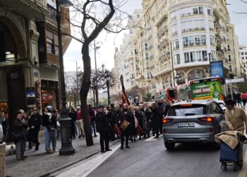 El olvido de las tradiciones: El Gremio de Sastres, vendido al tráfico por la total falta de previsión de Catalá