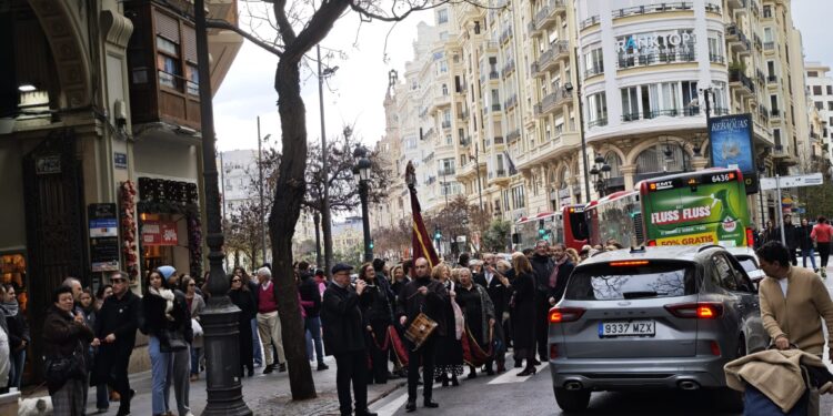El olvido de las tradiciones: El Gremio de Sastres, vendido al tráfico por la total falta de previsión de Catalá