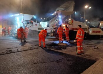 Valencia finaliza el reasfaltado fonoabsorbente de un tramo de la avenida de Corts Valencianes