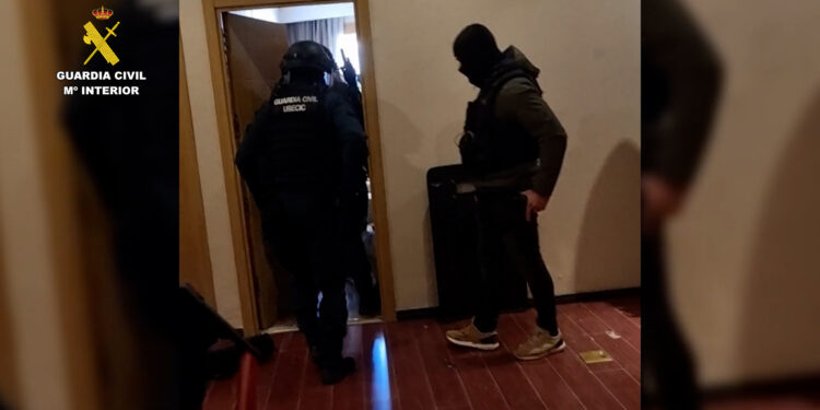 8 detenidos tras un asalto con gran violencia en Cantabria y la planificación de un secuestro en Valencia 1 8 detenidos tras un asalto con gran violencia en Cantabria y la planificación de un secuestro en Valencia