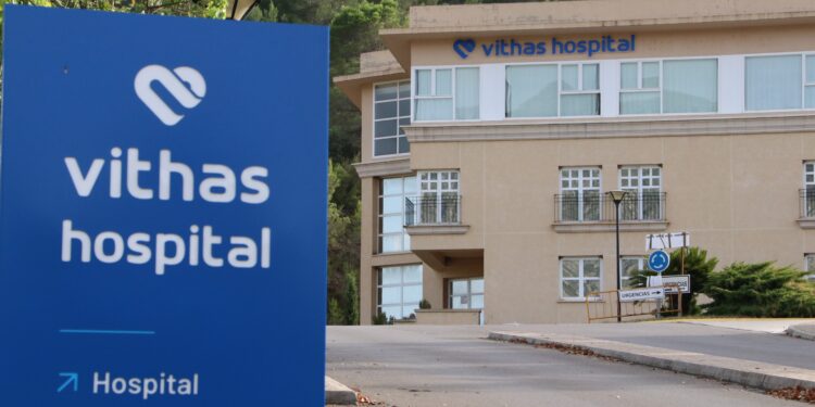 Expertos del Hospital Vithas Aguas Vivas advierten de que muchos adolescentes se inician en el consumo de alcohol en contextos festivos como las Fallas