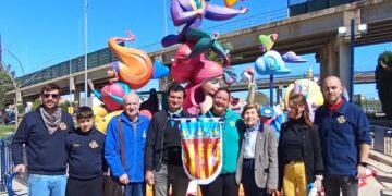 El Grup d'Accio Valencianista entrega el Premi Valenciania a la millor escena valenciana a la Falla El Centenar de la Ploma de Catarroja