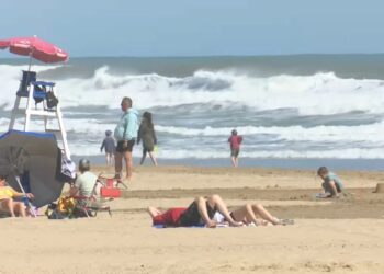 La costa de Valencia se llena de vida en Semana Santa: turistas buscan sol, mar y desconexión