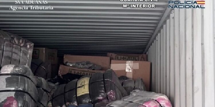 Golpe al tráfico internacional: Incautadas 3,3 toneladas de marihuana canadiense en el Puerto de Valencia 1 80d7e740 6f56 4c36 b7d7 619b131f0f55 16 9 aspect ratio 1600w 0