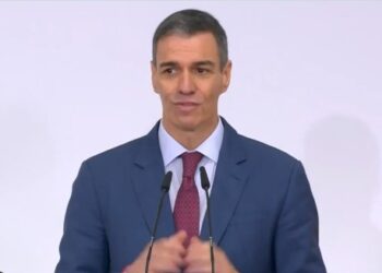 Sánchez posterga dos o tres semanas su explicación sobre Irán y blinda la misión militar frente al Congreso