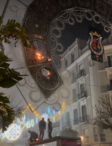 La pólvora descontrolada pone en jaque la seguridad de las Fallas en Valencia 2 Captura de pantalla 2026 03 19 200631