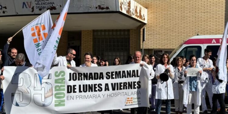 Guerra de cifras y servicios mínimos: El conflicto médico se recrudece en las jornadas de huelga de marzo 1 Guerra de cifras y servicios mínimos: El conflicto médico se recrudece en las jornadas de huelga de marzo