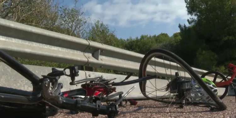 Detenido un conductor drogado en Orihuela tras atropellar a dos ciclistas mientras huía de la Guardia Civil 1 Detenido un conductor drogado en Orihuela tras atropellar a dos ciclistas mientras huia de la Guardia Civil