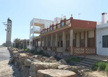 El Constitucional tumba el «escudo» de la costa valenciana: Incertidumbre en Nules, Elche y Guardamar