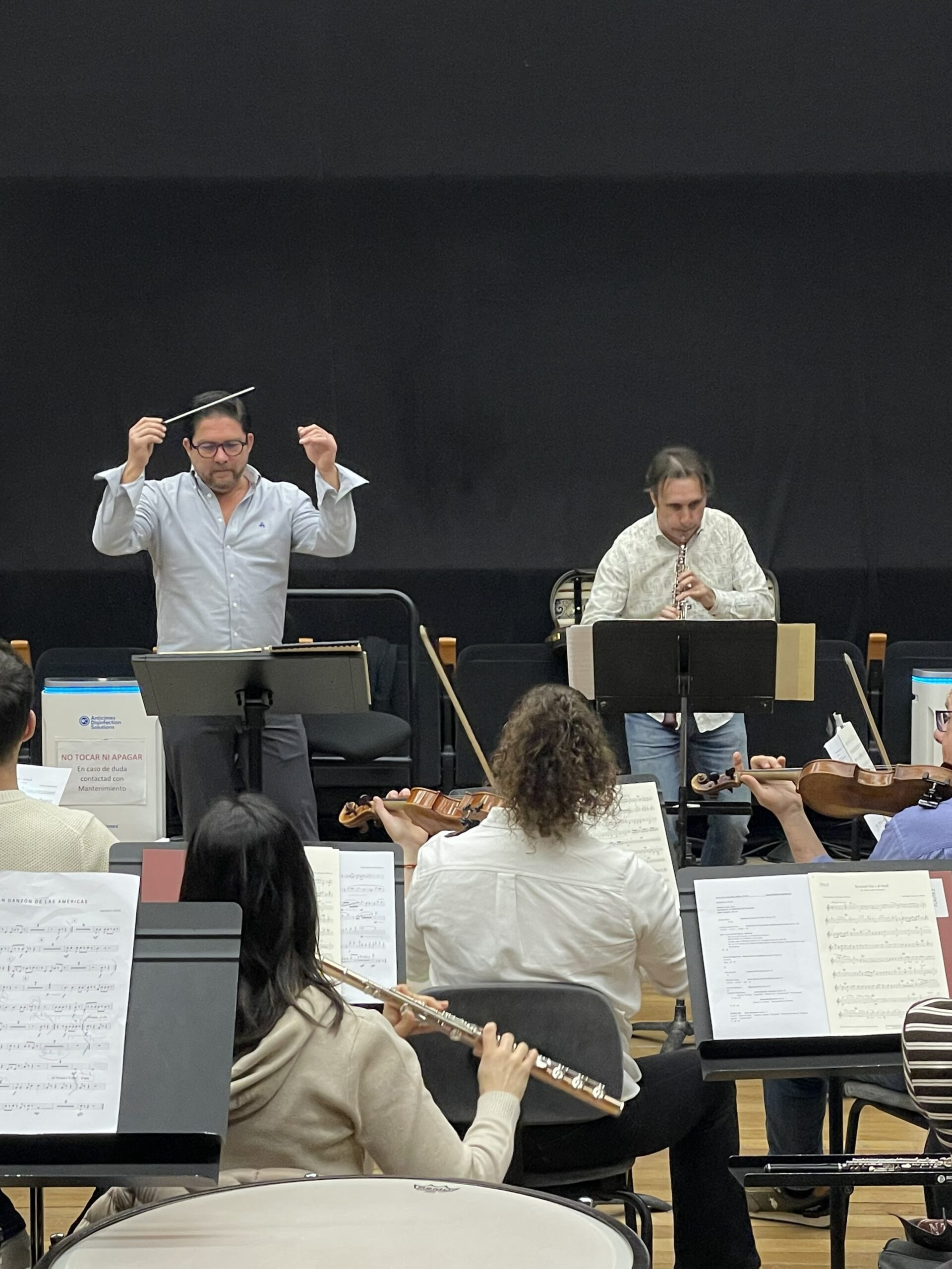 Los Solistas de la OV y Roberto Turlo interpretan el Concierto para oboe de Lebrun y exploran la esencia de la música mexicana en formato de cámara 3 Los Solistas de la OV y Roberto Turlo interpretan el Concierto para oboe de Lebrun y exploran la esencia de la música mexicana en formato de cámara