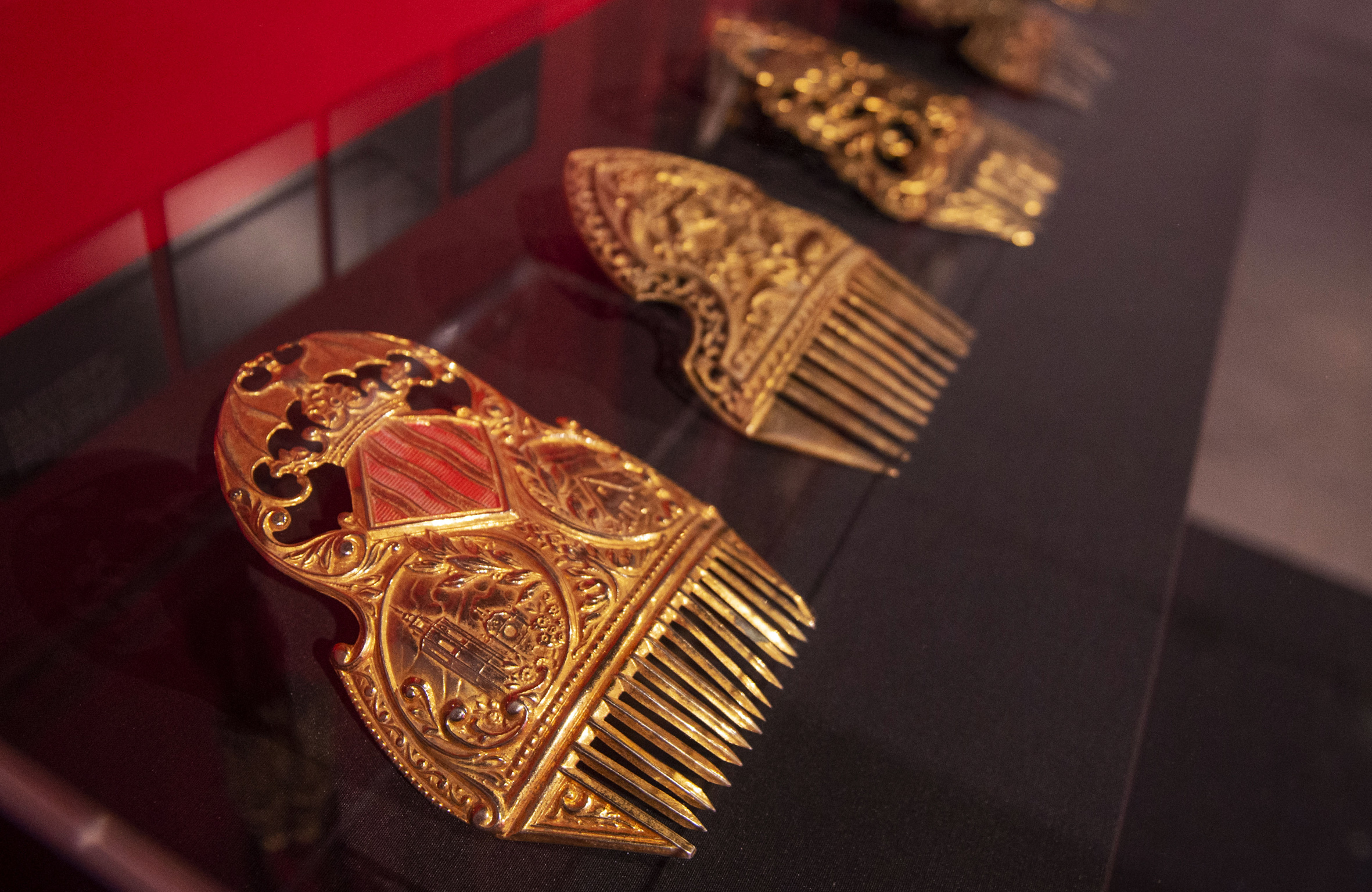 Del miriñaque a la tradición: La Diputació de Valéncia recorre un siglo de indumentaria fallera 2 Exp indumentaria valenciana s XX foto Abulaila 10