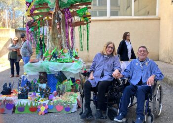 Vithas Valencia Consuelo y Vithas Aguas Vivas acercaron la tradición fallera a los pacientes dentro del hospital