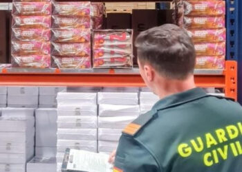 Más de 15.000 artículos pirotécnicos que incumplían medidas de seguridad incautados en 7 almacenes por la Guardia Civil
