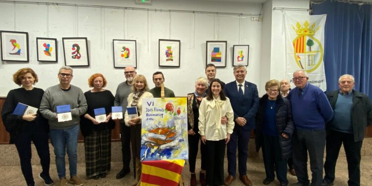 Més de cent persones omplin el Llar Cultural en una gran vesprada per la cultura i les Festes de Benimaclet