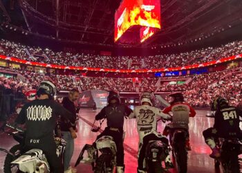 El Freestyle World Tour llena el Roig Arena con 13.000 espectadores