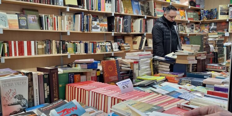 Valencia se reencuentra con su memoria de papel: abre la 49ª Feria del Libro Antiguo y de Ocasión 1 Valencia se reencuentra con su memoria de papel: abre la 49ª Feria del Libro Antiguo y de Ocasión