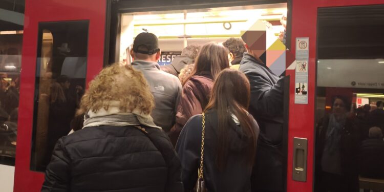 Caos absoluto en Metrovalencia estas Fallas